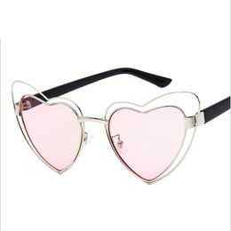 Fashionable Heart Sunglasses for Women Unique Cat Eye Sunglasses Red Pink Heart-Shape Candy Colour Casual Glasses UV400272Y