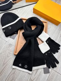Hats Scarve Gloves Sets Designer Mens Beanie Set Luxury Hat Knitted Caps Ski Scarves Unisex Sets for winter