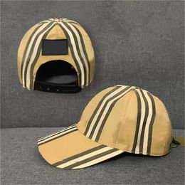 2022 quality Men Designer baseball hat Fashion The logo on the back form Women Ball Cap Cotton Sun High Hip Hop Classic Hats232Z