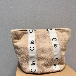 Evening Bags Large Capacity Pocket Wool Tote Shopping Bag Fashion Letters Winter Brand Handbag Women Shoulder Bags Magnetic Clasp 269L