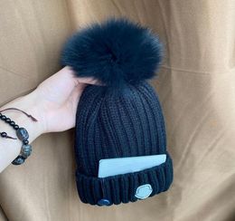 Fashion winter knitting cap thickened Beanie Luxury Fox Hair Skull Hat Keep warm and cold Wool cap3734304