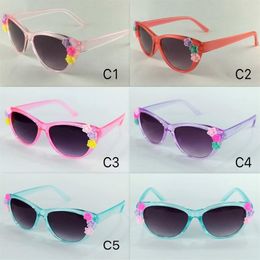 Baroque Cat Eye Kids Sunglasses With Flower Children Sun Glasses Girl Pretty Shade Eyewear UV400 5 Colours Whole193R