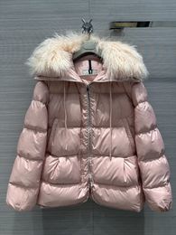 Pink Plush Schal nach unten Jacke Runway Down Parkas 2023 Neue Herbst Winter Hooded Marke Gleiche Stilmäntel Frauen-Designerjacken 1210-7