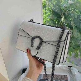 Factory Direct Texture Female 2022 New Fashion Simple Small Square Foreign Temperament Chain Single Shoulder Msenger Bag Desi230k
