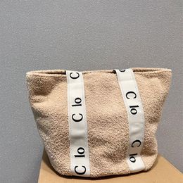 Evening Bags Large Capacity Pocket Wool Tote Shopping Bag Fashion Letters Winter Brand Handbag Women Shoulder Bags Magnetic Clasp 274C