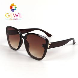 Women Sun Glasses Vintage Gradient Oversized Sunglasses Ladies Eyewear Woman Retro Drive Shades Trending Products261O