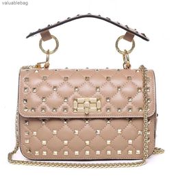 Genuine Leather Rivet Shoulder Bags for Women 100% Sheepskin Ladies Fashion Chain Crossbody Bag Designer Apricot Clutches 240518