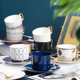 Coffee Cup Saucers Suit European Light Luxurious Northern Europe Style Concise Bone China English-style Afternoon Teacup Ceramic L3045