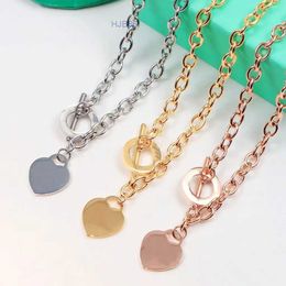 Pendant Necklaces Womens Designer Necklace Bracelet Set Luxury Heart 18k Gold Girl Valentines Day Love Gift 316l Stainless Steel Jewellery Wholesale and Retail t