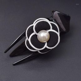 Whole Korean fabric adult large black word duck mouth claw clip simple pearl camellia flower hair female hair accessories1277Y