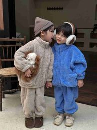 Pajamas 2023 Autumn Winter Child Boy Cloths 2pcs مجموعة طفل رضيع الفانيلا المخملية الفخمة pajamas الأطفال الصبي الصلبة دافئة شعر صالة ويرل 231211