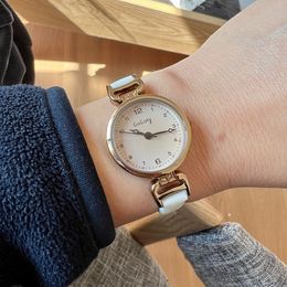 Women's fashion watch, new women's fashion, trend, personality, casual small strap watch