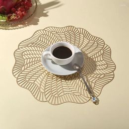 Table Mats 6/4pcs Light Luxury Style Bronzing PVC Hollow Western Mat Waterproof And Oil-proof Household Heat Insulation