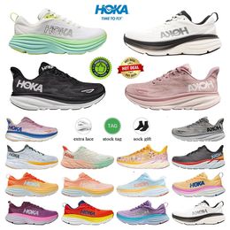 HOKA ONE Bondi 8 9 Clifton Shock Scarpe da corsa da uomo Scarpe da ginnastica Hokas da donna su Nero Ciclamino Dolce Lilla Carbonio Triple Mesh Tennis Outdoor