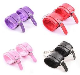 1Pair PU Leather Handcuffs Fetish Bondage Restraints Wrist Hand Cuffs For Couples For Party Favor Supplies7015409