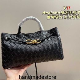 Venetaabottegaa Handbag 2023 Design Metal Rope Buckle Leather Woven Tote Bag One Shoulder Large Bag Handheld High Capacity Women's Bag