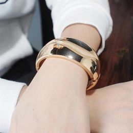 Punk Irregular Surface Alloy Cuff Bracelets for Women Fashion Jewellery Statement Big Alloy Bangles 2020 New Ukmoc Q0717210m