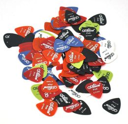 100pcs Medium 071mm Alice Matte Nylon Guitar Picks Plectrums For Acoustic Guitar F2020813