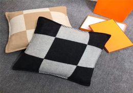 Pillow Case Luxury H Cashmere Pillowcase 4545CM Crochet Soft Wool Warm Plaid Sofa Bed Fleece Knitted Striped Geometric Cushion De8011150