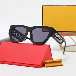 Designer Sunglasses for Woman Man Big Letter Hollowed Out Design Unique Glasses 4 Color Good Quality268p