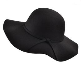 2020 simple Vintage Retro Kids Child Girl Hats Fedora wool Felt Crushable Wide Brim Cloche Floppy Sun Parentchild Beach Cap11857774