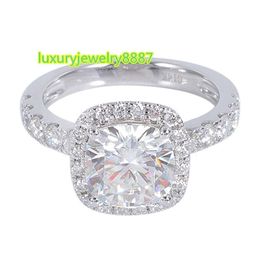 GRA certificated Wuzhou manufacturer ring 585 white gold redoors Jewellery ring Halo shining moissanite diamond ring