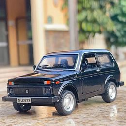 Diecast Model 1 32 LADA NIVA Classic Car Alloy Car Diecasts Toy Vehicles Metal Toy Car Model High Simulation Collection Childrens Toy Gift 231208