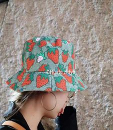 2021 Good quality strawberry baseball caps cotton cactus letter visor summer women sun hats outdoor adjustable fashion design cute2844869