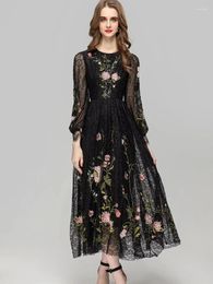 Casual Dresses Runway Floral Embroidery Black Lace Dress Long Maxi Elegant Women Party Vestido 2023 Designer Full Sleeve Sexy Holiday Robe