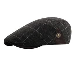 2018 NEW Arrival Winter Men Plaid Vintage Ajustable Gatsby Peaked Cap Newsboy Beret Hat men039s winter hats bonnet femme3144764