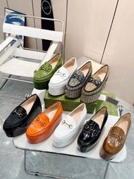 Sapatos de plataforma de designer Horsebit Sandálias Plataforma Bomba Sandálias Vestido Sapatos Mule Loafer Mulheres Mules Grossas Salto Alto Top Quality Luxury Loafers Shoe