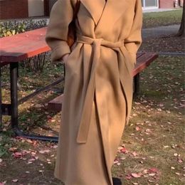 Women s Blends Women Elegant Long Woollen Coat with Belt Autumn Winter Fashion Solid Sleeve Chic Outerwear Ladies Casual Overcoat 2023 231208