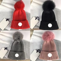 Designer France Skull Caps Embroidered Badge Women's Removable Fox Hair Ball Wool Knitted Hat Warm in Autumn and Winter Fashion beanie8931283