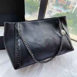 Super soft leather one-shoulder high-quality fashion messenger bag New products of advanced handcraft workshop Simple pure color 2359