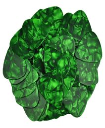 Lots of 100 pcs Medium 071mm Guitar Picks Plectrums Celluloid Pearl Green For Acoustic Guitar7129555