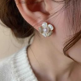 Stud PANJBJ 925 Sterling SilverFlower Zircon Earring for Women Gift Pearl Versatile Design Grace Jewellery Dropshipping YQ231211