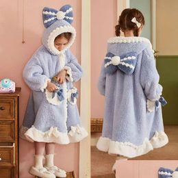 Towels Robes Hooded Kids Bathrobes For Girls Princess Childrens Nightgown Winter Thicken Flannel Pajamas Baby Coral Fleece Home Robe D Dhgqv