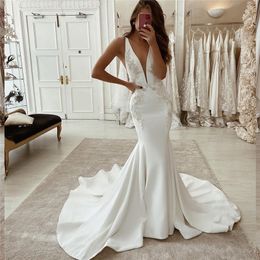 Sexy sem costas sereia vestidos de casamento tribunal trem renda apliques profundo decote em v sem mangas verão longo cetim vestidos de noiva rendas apliques encantador boho vestido de noiva 2024