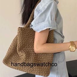 Handbag 2023 Venetaasbottegas Nylon Handheld Woven Tote Bag Single Shoulder Underarm Bag Water Bucket Bag Small and Luxury Outgoing Mother and Child Bag cy