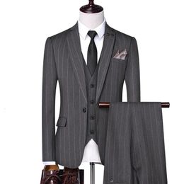 Men s Suits Blazers Groom Wedding Suit Three Piece Fashion British Style Stripe One Button Jacket Pants Vest High End Large Slim Set 231211