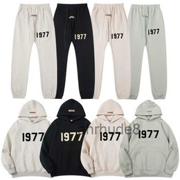 8 Colors Hoodies Top Quality Fog Essentials 1977 Hoodie Mens Sweatshirt Womens Pullovers Hip Hop Tracksuit Oversized Jumper Warm Hoody Highend Ladys S-xl DQGC