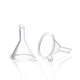 Clear Plastic Mini Funnel 31x39MM Cosmetic Empty Bottle Jar Perfume Essential oil Liquid filling Packing Accessories Tools242Y