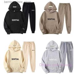 Men's Tracksuits Mens Womens Tracksuit Fashion Ess Sweatsuit Men Two Piece 22 Colors Hiphop Trousers Male Streetwear Womens Letter Print Track Suits 2 Piece Q231211