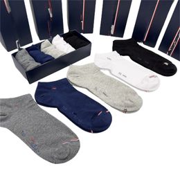 New DesignDesigner men's sports socks women's 100% pure cotton embroidered fashion classic casual socks wholesale e3