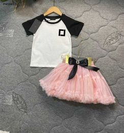 Luxury baby Tracksuits summer kids Dress Size 100-150 Splicing design girl T-shirt and Cute lace skirt Dec05