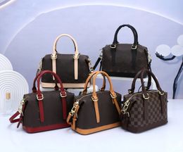 luxurys designers bags Speedy shell bag women handbag leather flower Weekend Outdoor shoulder bags crossbody bag Messenger handbags Man