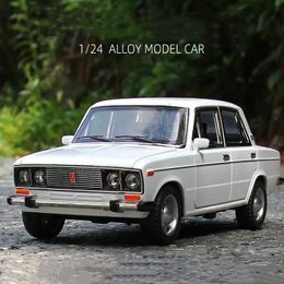 Diecast Model 1/24 LADA NIVA Classic Car Alloy Car Model Diecast Metal Toy Vehicles Model High Simulation Collection Childrens Gift 231208