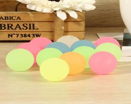 100Pcs High Bounce Rubber Ball Luminous Small Bouncy Ball Pinata Fillers Kids Toy Party Favor Bag Glow In The Dark7961349