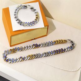 New Style Men Aged Silver gold-colour Hardware Engraved V Initials Enamelled Crystal Chain Links Patches Necklace Bracelet Sets MP285D