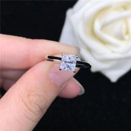Cluster Rings Certified 1CT Princess Moissanite Engagement Ring Women Solid 18K White Gold AU750 Jewelry Gift Beautiful Box